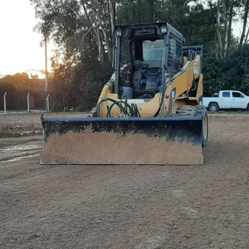 Implemento Nivelador Pecarí - Minicargadora