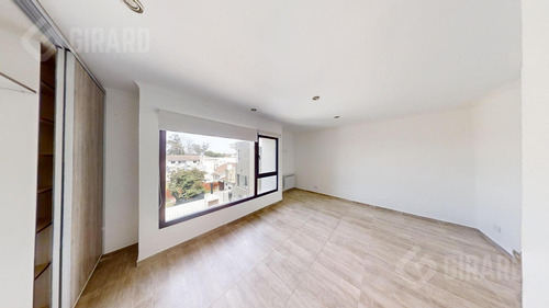 Triplex De 4 Ambientes A Estrenar En Villa Primera, Patio Y Parrila