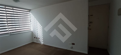 Departamento En Venta De 2 Dorm. En Santiago