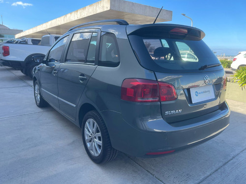Volkswagen Suran Highline 2013