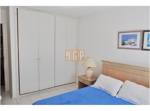 Apartamento Con Todos Los Servicios Buena Rentabilidad- Ref: 18257