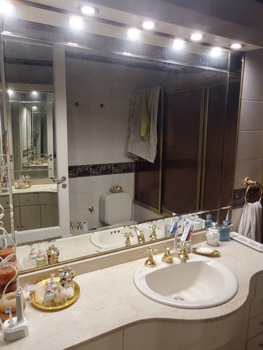 Imagen 8 de 13 de Dueño Vende Departamento Semipiso De Epoca. Listo Para Vivir
