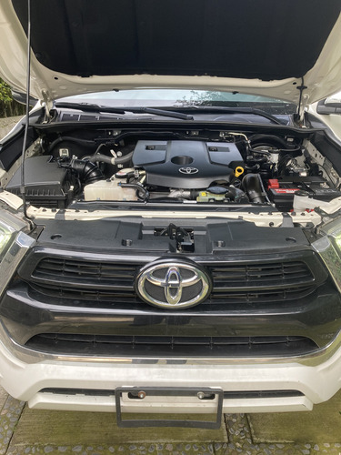 Toyota Hilux 2.8 Tdi Cabina Doble At
