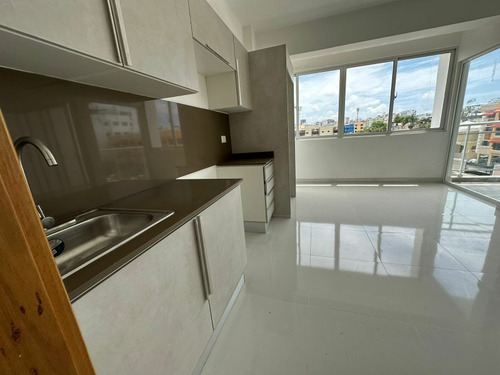 Imagen 4 de 7 de Vendo Millón Nuevo 4to Nivel Con Ascensor Precio: Us$239,250