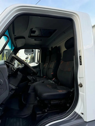 Mb Accelo 1016 Ano 2020 Carroeria 4.40m + Cabine 8 Pessoas
