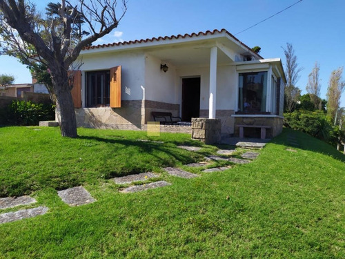 Imagen 8 de 27 de Venta De Casa De 3 Dormitorios En Las Delicias Con Vista Al Mar