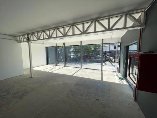 Excelente Local En Arriendo 2 Oriente Entre 12 Y 13 Norte.