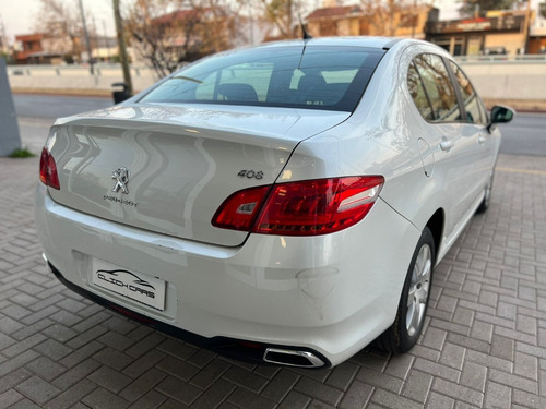 Imagen 4 de 15 de Peugeot 408