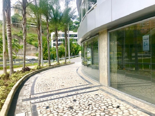 Imagen 3 de 10 de Local En Venta En C.c Cerro Verde