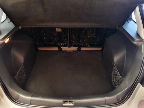 Volkswagen Suran 1.6 Trendline 11b 2010