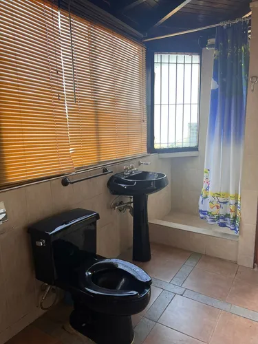 Alquiler De Habitación A Mujer