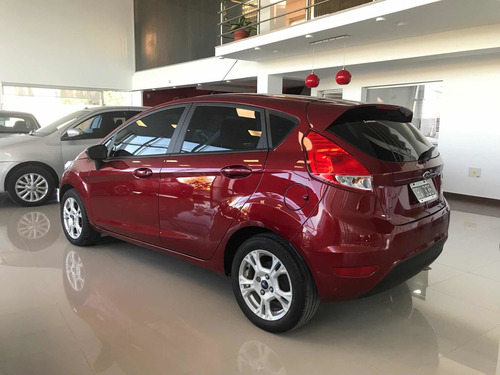 Imagen 4 de 15 de Ford Fiesta Kinetic Design 2014 1.6 Sedan S Plus 120cv