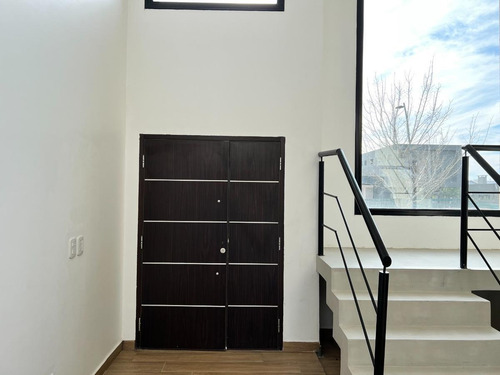 Imagen 17 de 30 de Casa Con 3 Dormitorios Y Escritorio - Acacias - Puertos