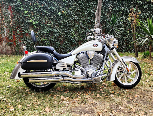 2004 Victory Polaris Kingpin 1,507cc 5 Velocidades