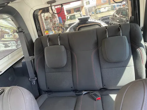 Jeep Wrangler 3.7 Rubicon 3.6 4x4 At