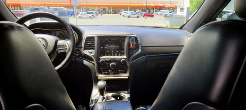 Imagen 12 de 14 de Jeep Grand Cherokee 3.6 Limited Lujo 4x2 Mt