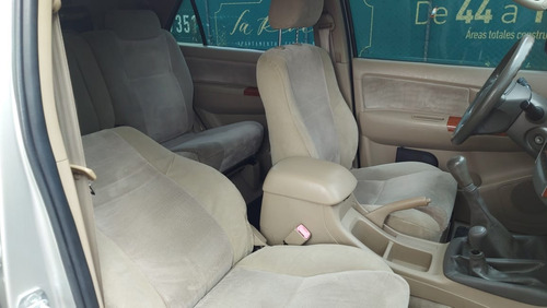 Toyota Fortuner Srv 3.0 Mt