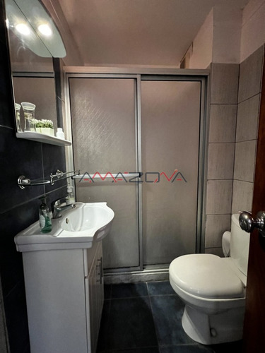 1 Dormitorio Reciclado, Ascensor, Garaje, Baulera Balcón Y Gastos Bajos