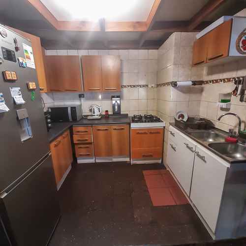 Casa Con Seis Piezas Y Estilo En Comuna De La Granja