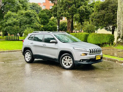 Jeep Cherokee 3.2 Longitude