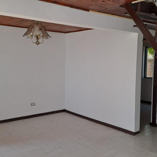 Casa Amplia En Arriendo En Linares