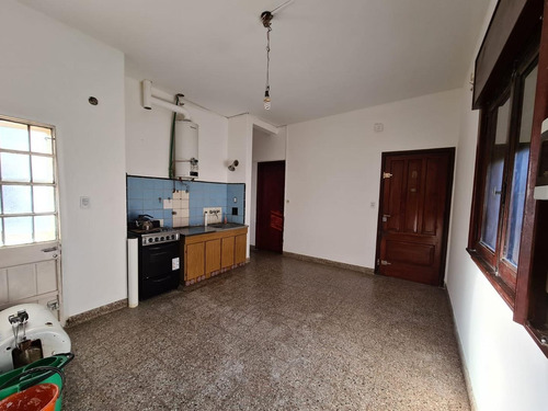 Imagen 2 de 9 de Casa Americana En Venta En Ituzaingo Con Tres Dormitorios