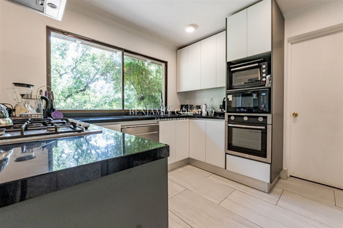 Casa En Venta De 4 Dorm. En Colina