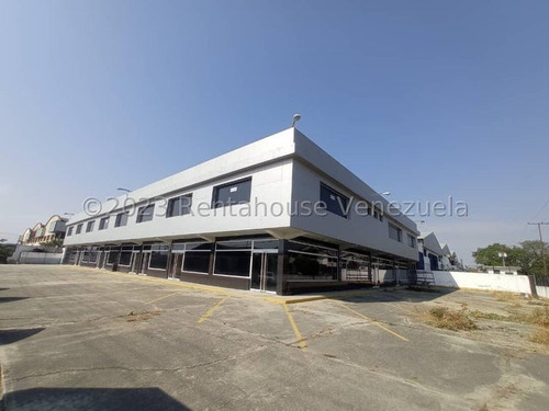 Galpon Empresarial De 3056 Mts, 4 Locales. 5 Locales Con Mezzaninia , 14 Oficinas Todo Con Acabados De Primera. En  Venta La Quizanda Valencia Carabobo Leida Falcon Lf 23-25013    