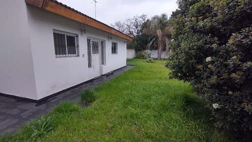 Imagen 3 de 20 de Casa Con Parque En Calle Gluck