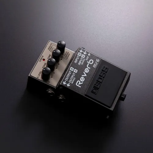 【保証書付】 Pedal preto RV-6 Reverb Boss efeito de ギター