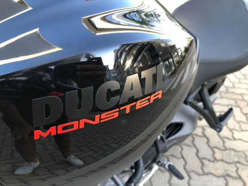 Ducati Monster 1200 S