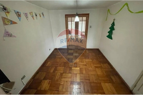 Casa En Venta Ñuñoa 4d+2b+est+bod, Barrio Italia