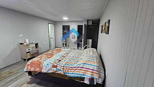 Qval Vende Espectacular Casa De 2 Pisos Con Recepción Comerc