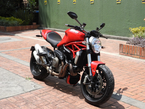 Ducati Monster 1200