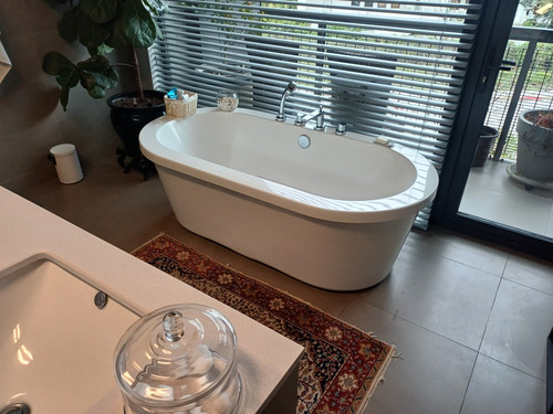 Amoblado/amplio/moderno.3 Suites+estar+servicios/via Aurora