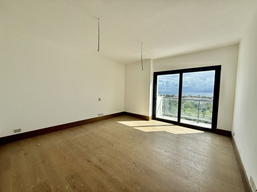 Torre En Anacaona Con Apartamentos En Venta Con Vista Al Mar