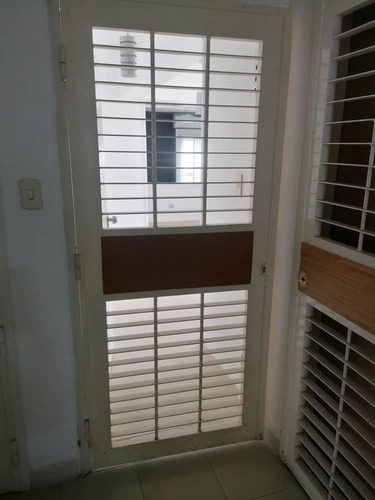 Imagen 14 de 24 de Alquiler De Lindo Apartamento En El Doral Country, El Rincón, Mañongo 163797 Andres Peña