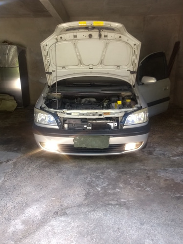 Imagem 4 de 10 de Zafira Cd 8 V Automático 7 Lugares