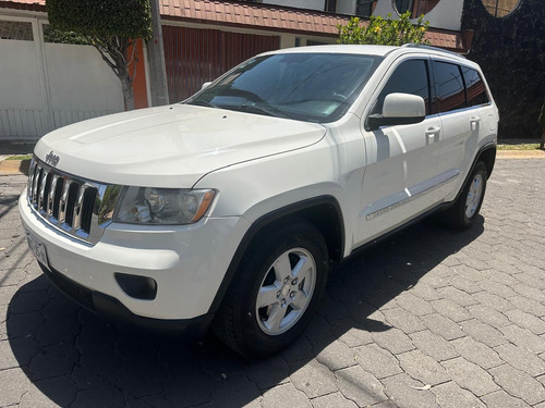Jeep Grand Cherokee Laredo V6 Lujo 4x2 At