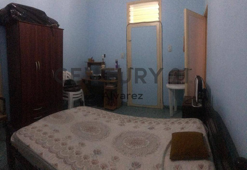 Imagen 18 de 21 de Venta De Lote Con Excelente Zonificación En El Centro De Lanús Este.