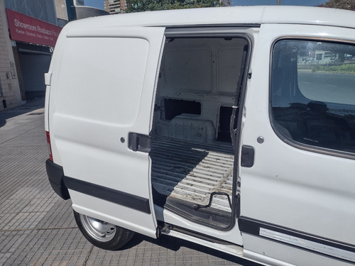 Imagen 10 de 16 de Peugeot Partner Blanca
