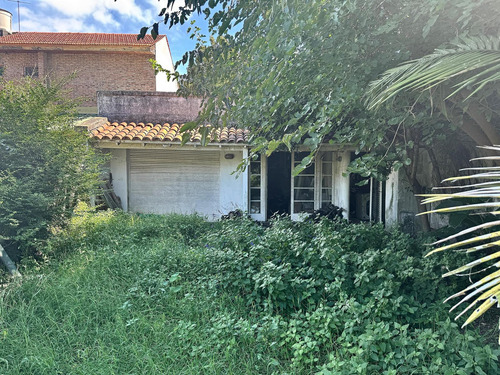 Ideal Terreno De 300m2 Con Muy Buen Pulmon En La Lucila, Vicente Lopez.
