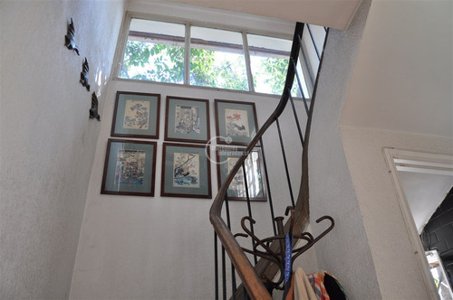 Casa En Venta De 4 Dorm. En Las Condes Excelente Estado