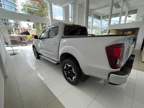Imagen 5 de 9 de Nissan Np300 Frontier 2021 2.5 Le Tdsl 188hp D.cab. 4x4 Aut