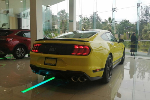 Imagen 4 de 9 de Ford Mustang Mach 1 Amarillo