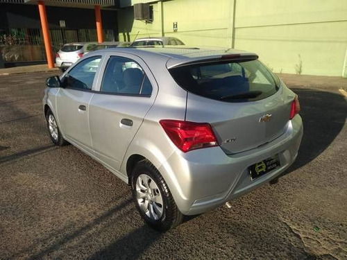 Imagem 3 de 15 de Chevrolet Onix 1.0 Mpfi Joy 8v Flex 4p Manual