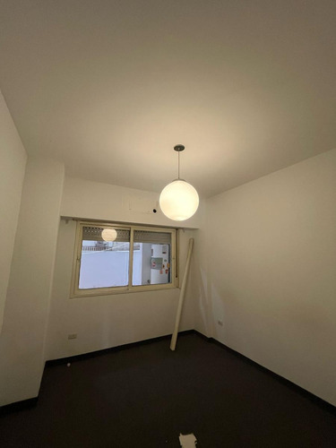 Departamento En Alquiler Frente A Plaza Flores