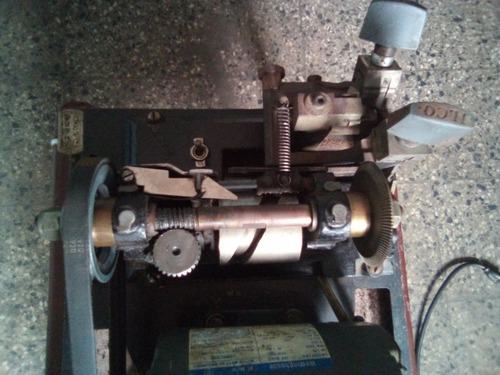 Imagen 10 de 10 de Maquinas De Duplicar Llaves Ilco Motor Westinhouse