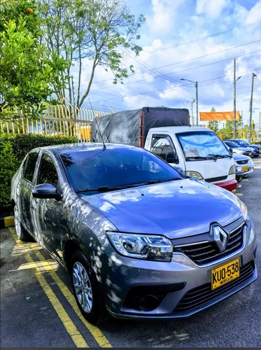 Renault Logan 1.6 Expression / Life +