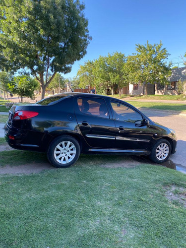 Peugeot 207 1.6 Sedan Feline 106cv